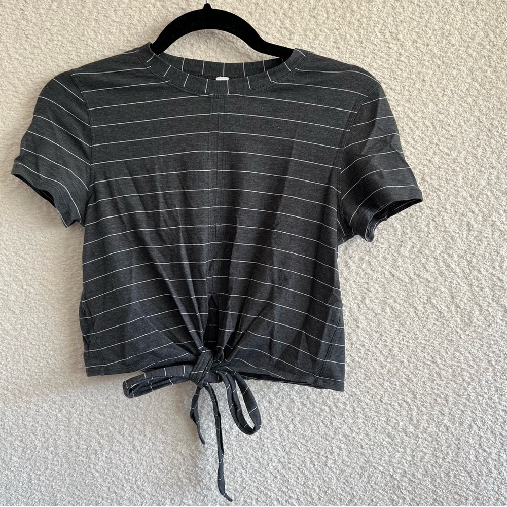 Lululemon Women’s Time To Restore Gray Pima Cotton Short Sleeve Shirt Size 2